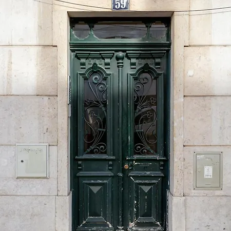 Joivy Delightful 2-bed Flat Near Park Lisboa