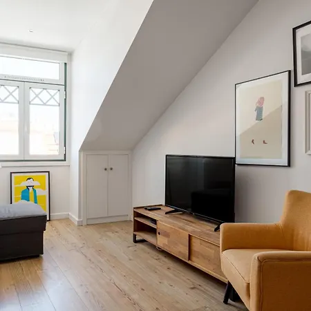 Joivy Delightful 2-bed Flat Near Park Lisboa